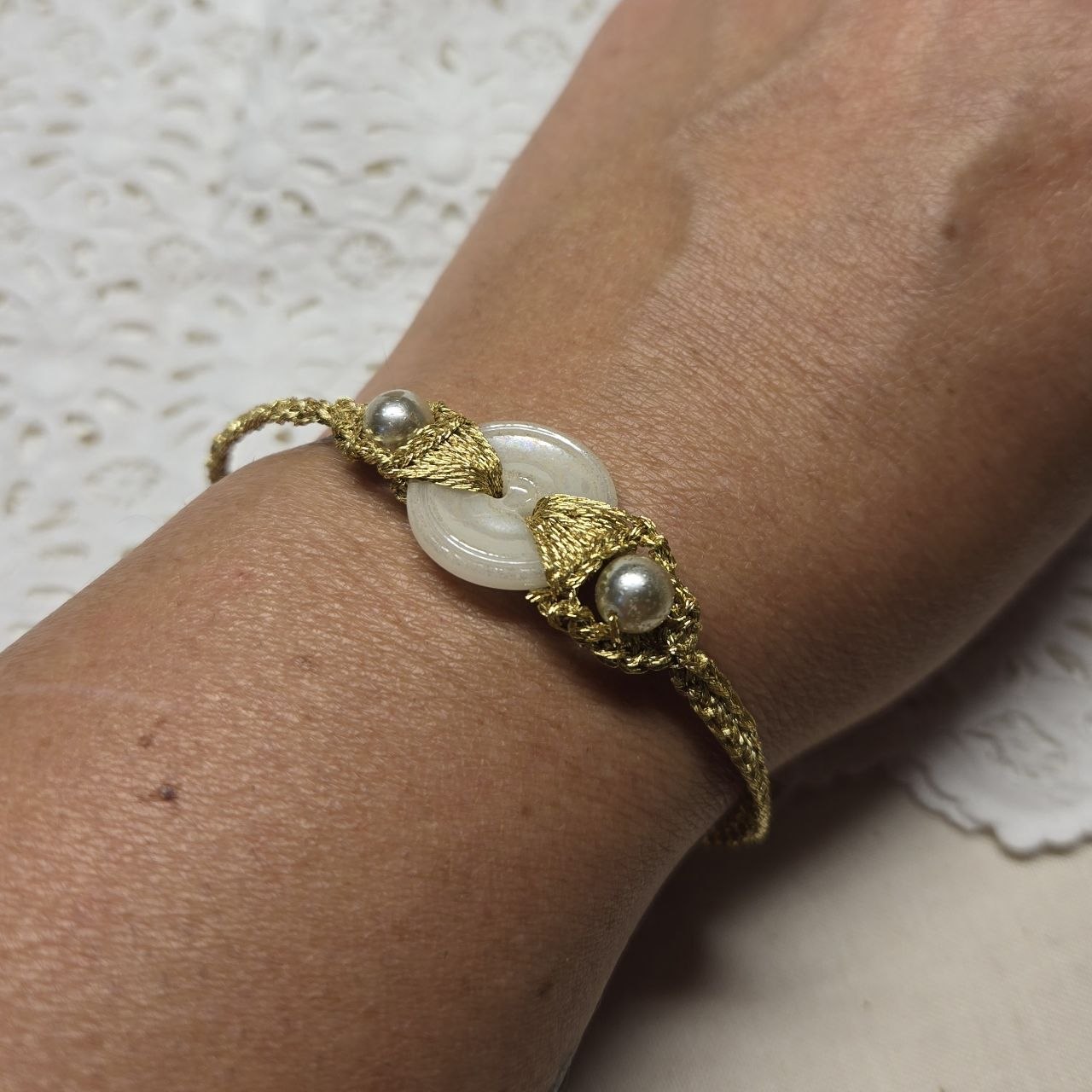 Bracelet pendentif donut nacre blanc